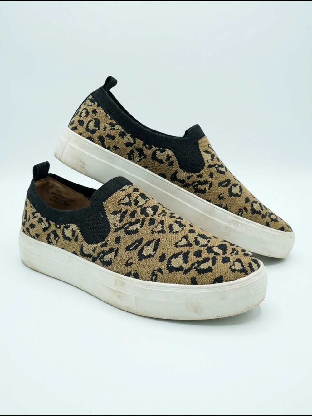 Cushionaire Leopard Print Platform Slip On Sneakers Size‎ 9